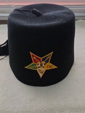 Vintage Publish Black Fez Hat with Multicolor Embroidered Star Patch With Box
